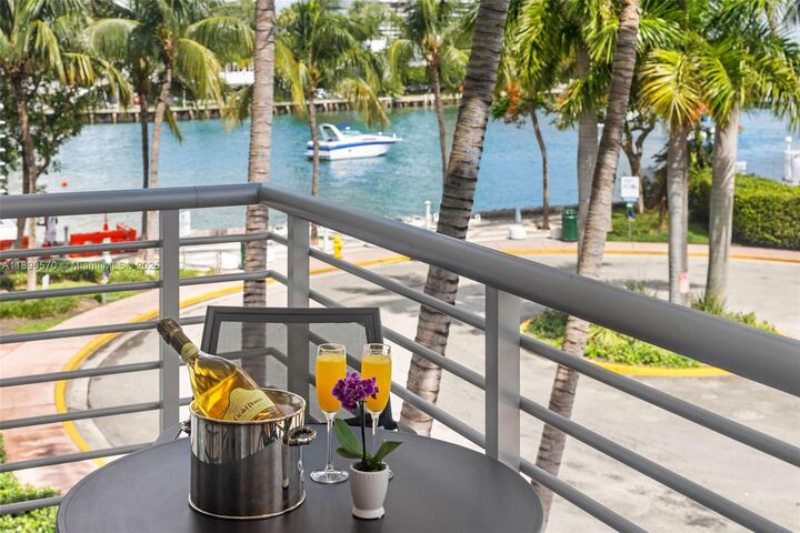 1450 Lincoln Rd 304  Miami Beach FL 33139 photo