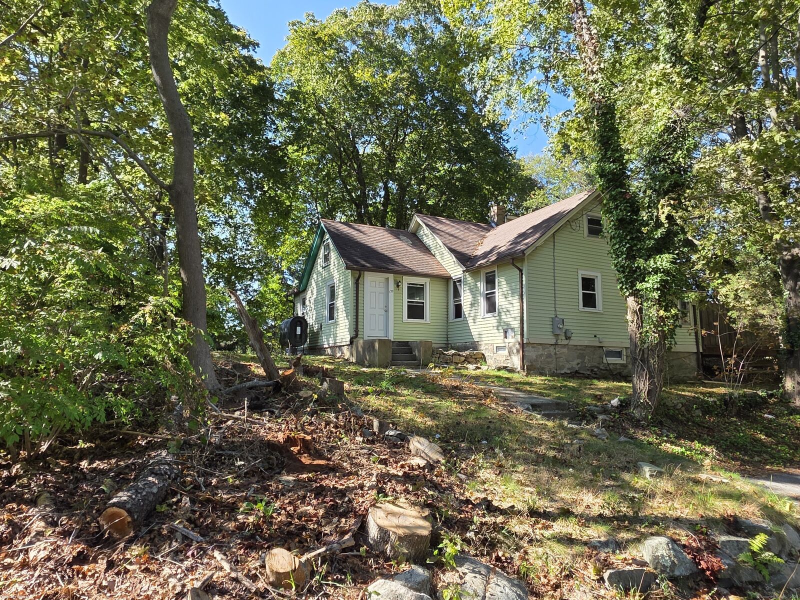 Property Photo: 170 Meridian Street CT 06340
