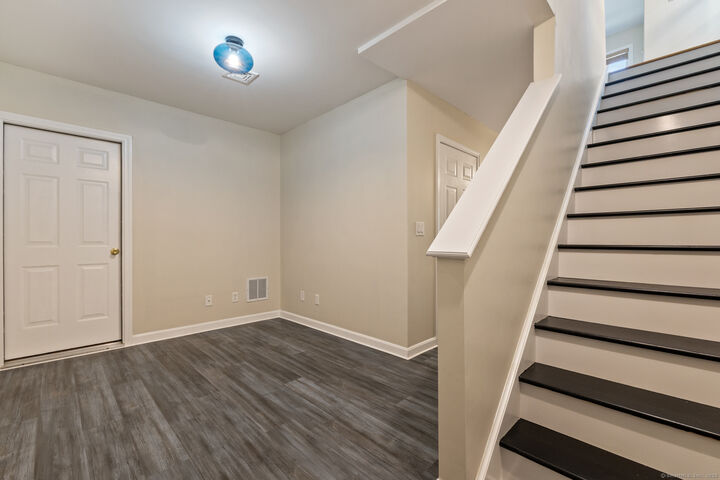 Property Photo:  34 Donahue Lane 34  CT 06042