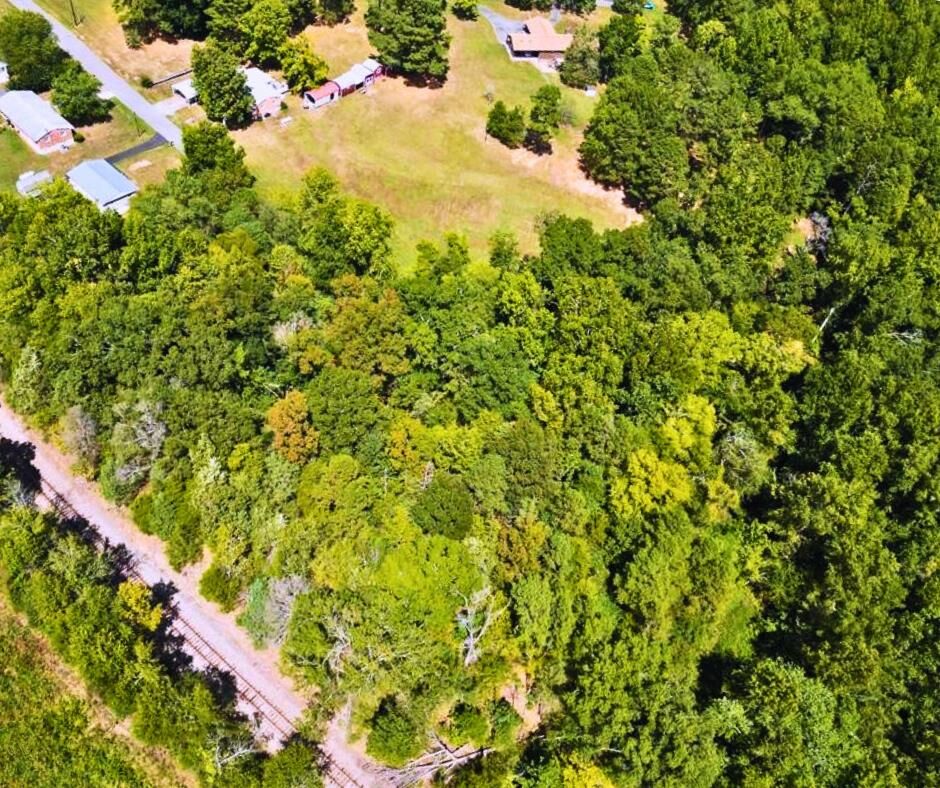 Property Photo:  18-27 Hawkins Street  VA 23927 