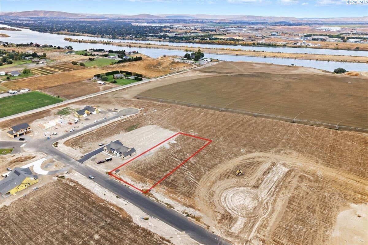 Property Photo: 77 Taylor Ln Lot 1 WA 99301