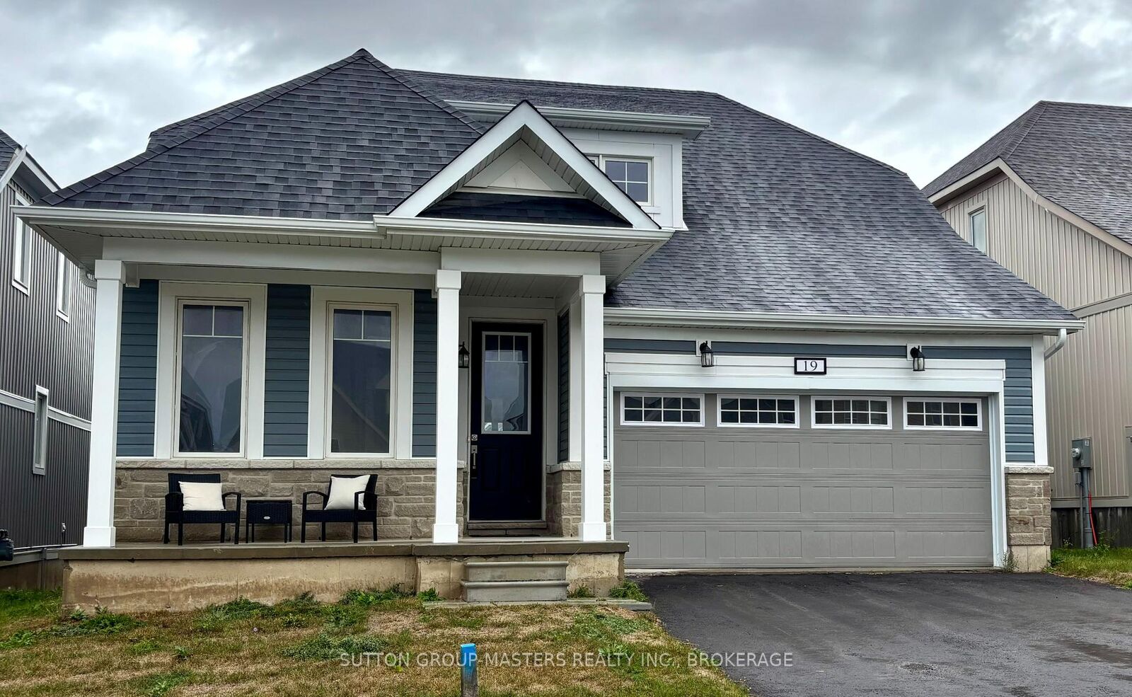 Property Photo: 19 Oakmont Drive ON K0H 1G0