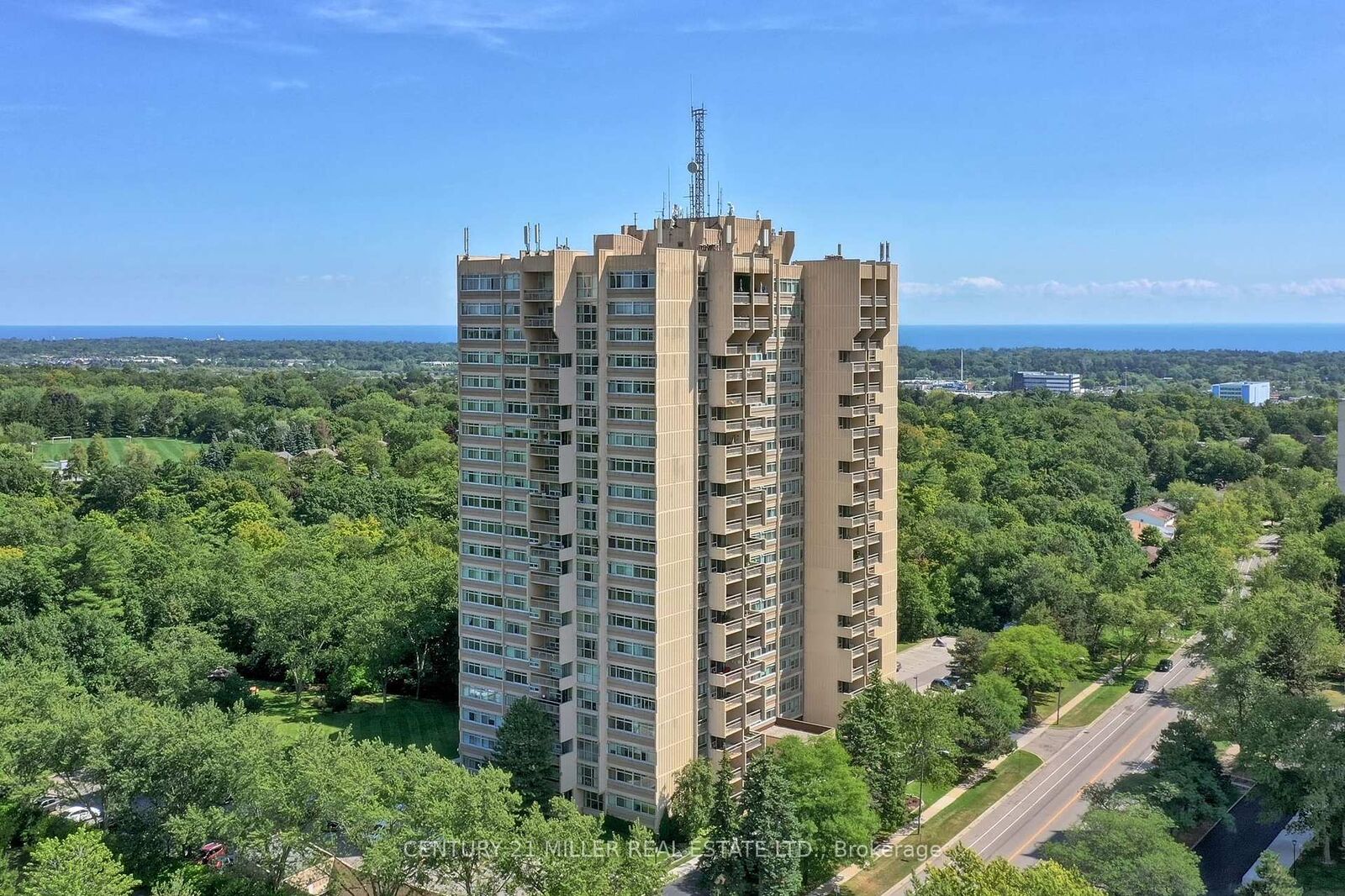 Property Photo: 1359 White Oaks Boulevard 804 ON L6H 2R8