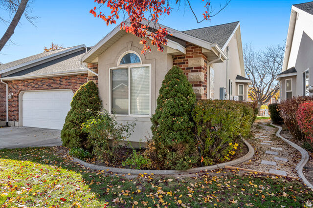 Property Photo: 947 N 830 W UT 84057