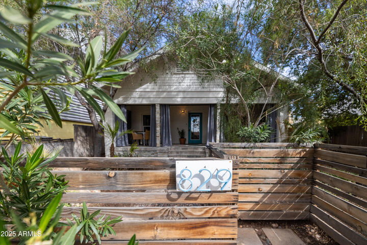 Property Photo:  829 N 8th Avenue  AZ 85007