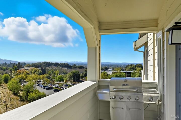 Property Photo: 2065 Stonefield Lane CA 95403