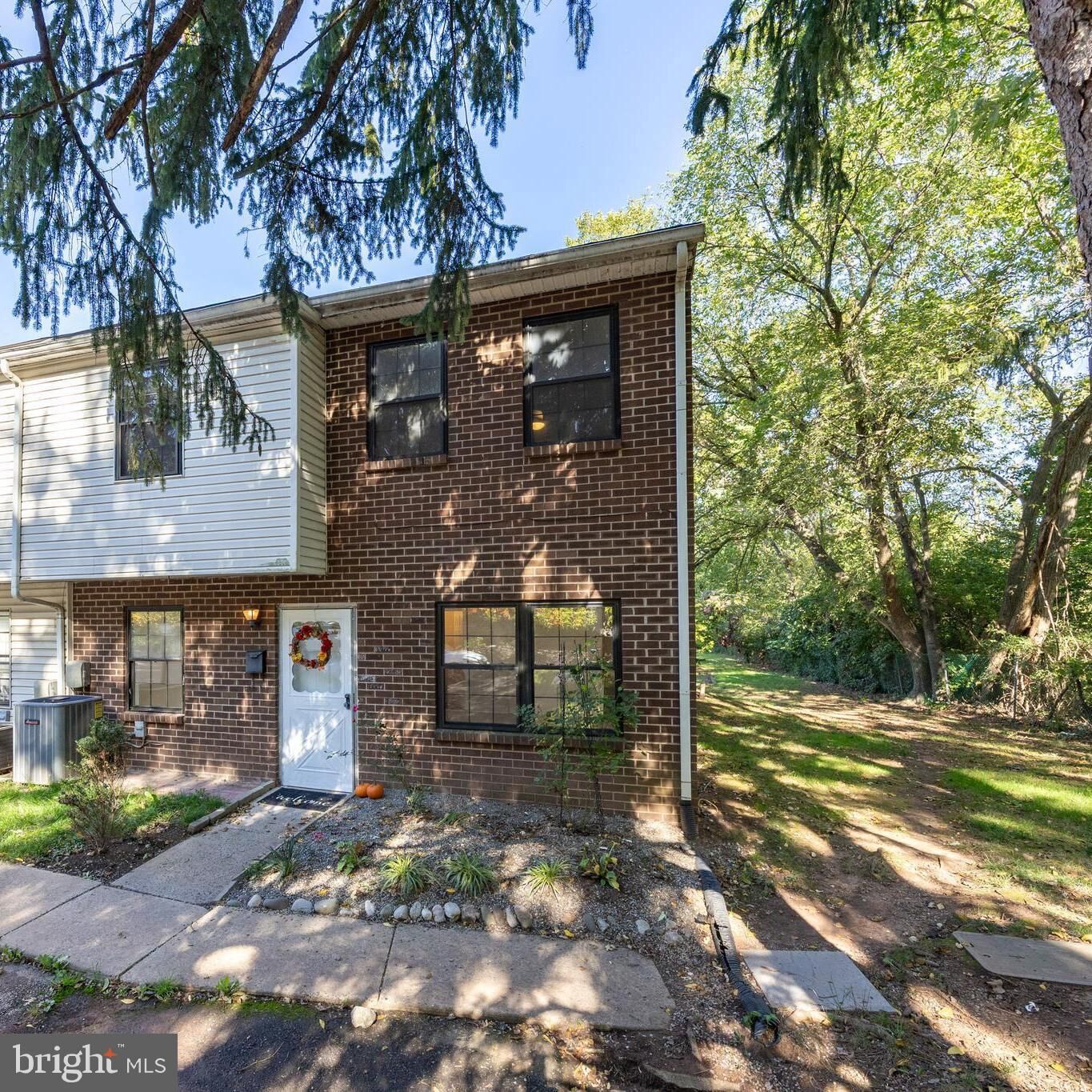 Property Photo:  8 Sawmill Run 8  PA 19401 