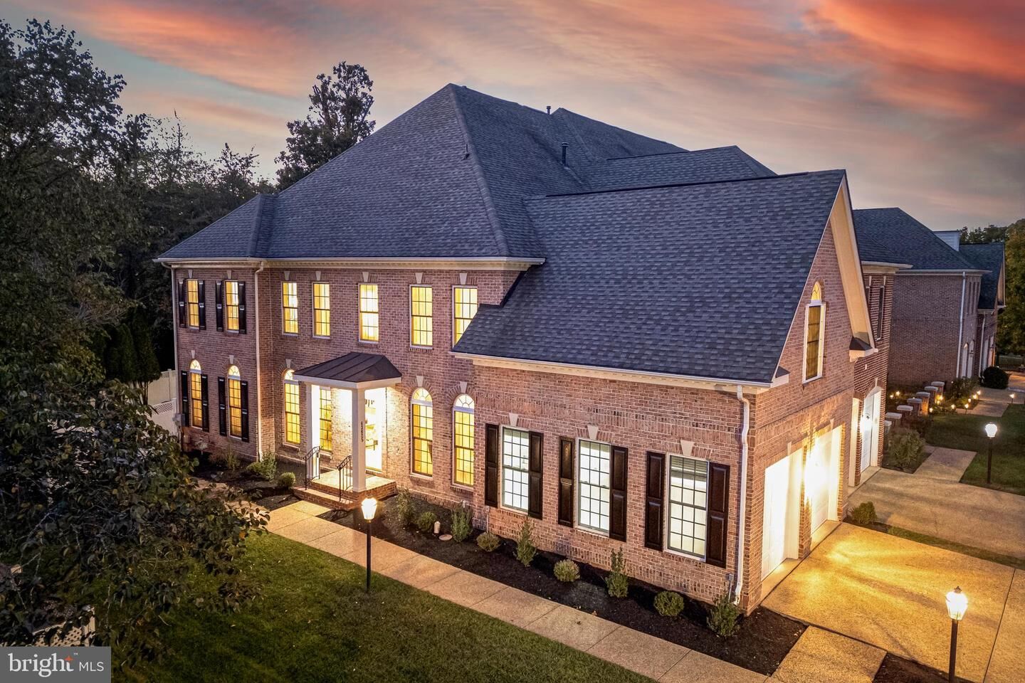 Property Photo:  43625 Merchant Mill Terrace  VA 20176 