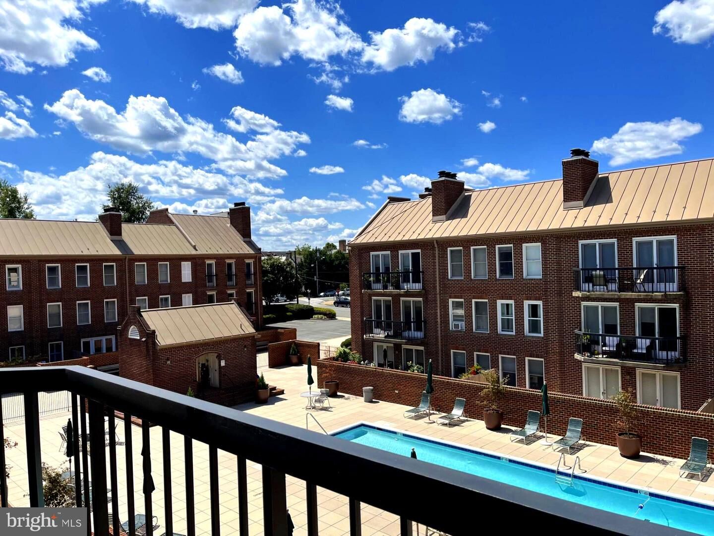 Property Photo: 801 S Pitt Street 435 VA 22314