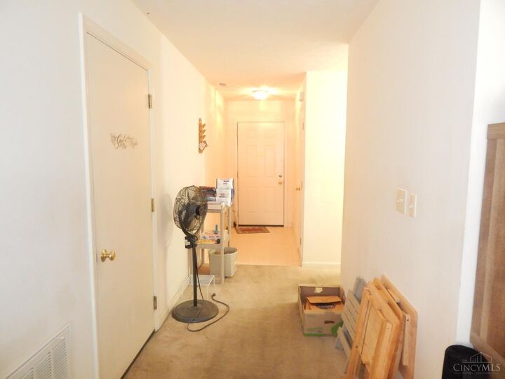 Property Photo: 1133 Reveres Run OH 45036