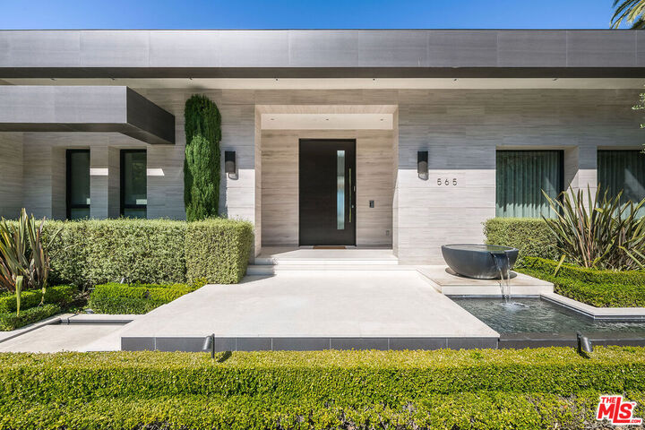 Property Photo: 565 Evelyn Pl CA 90210