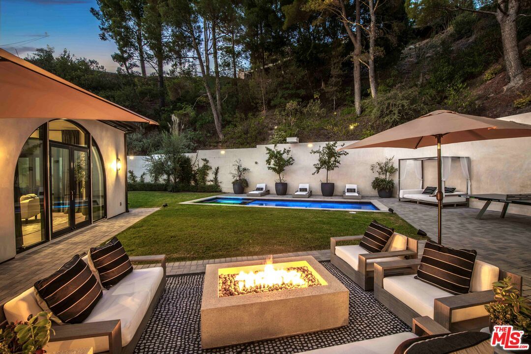 Property Photo: 9577 Lime Orchard Rd CA 90210