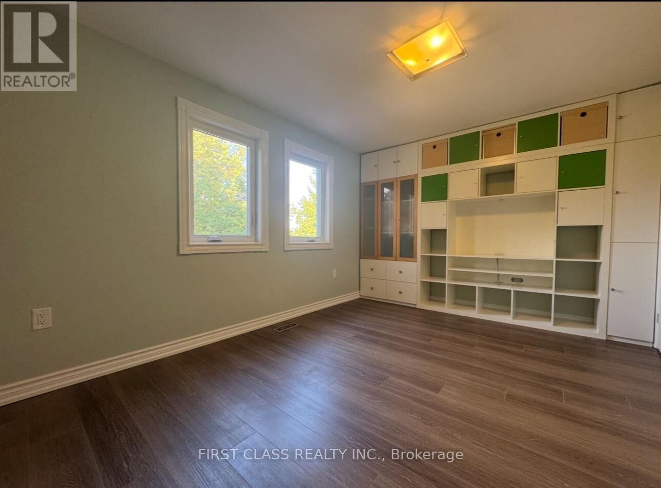 Property Photo: 11 Markville Road Master B ON L3R 4V5