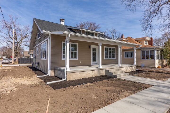 Property Photo: 202 E Monroe Street IL 61951