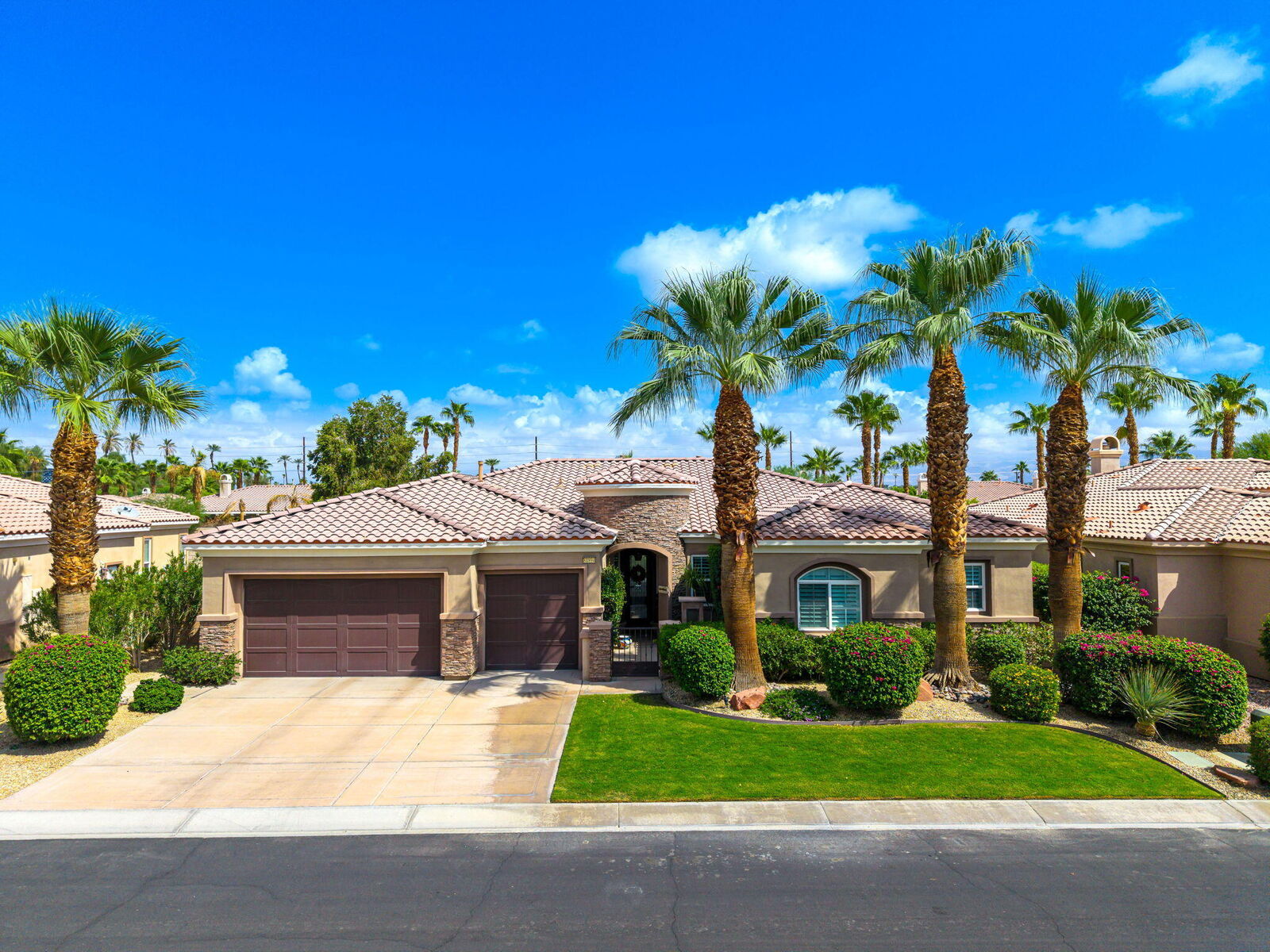 Property Photo: 81894 Seabiscuit Way CA 92253