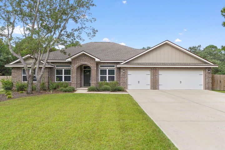 Property Photo: 2029 Everglades Drive FL 32566