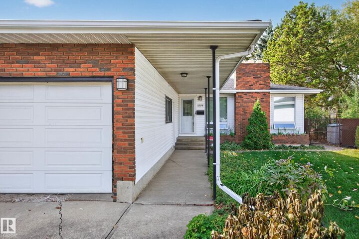 Property Photo: 1904 89 Street NW AB T6K 2A3