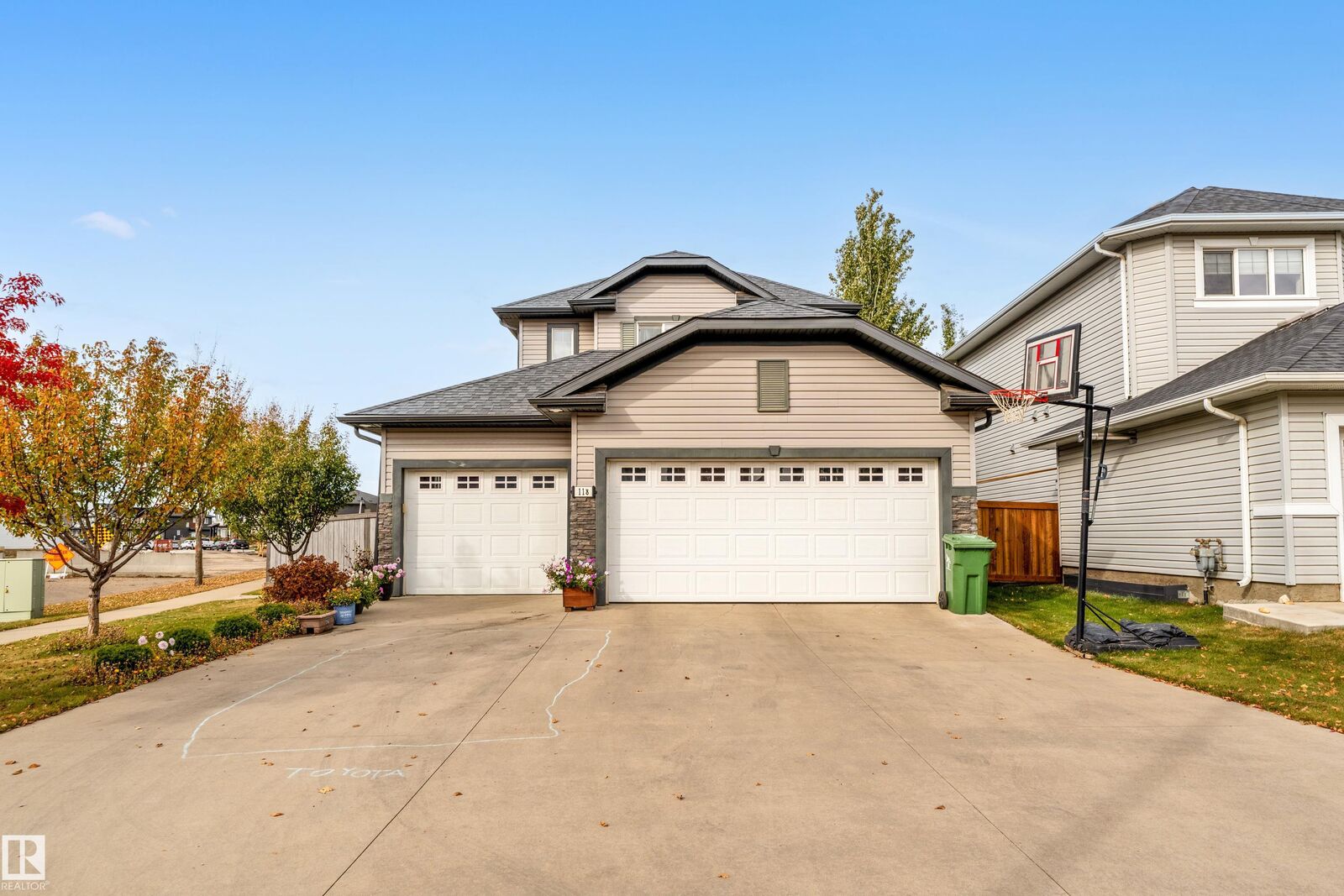 Property Photo:  118 Rue Montalet  AB T4X 0W3 