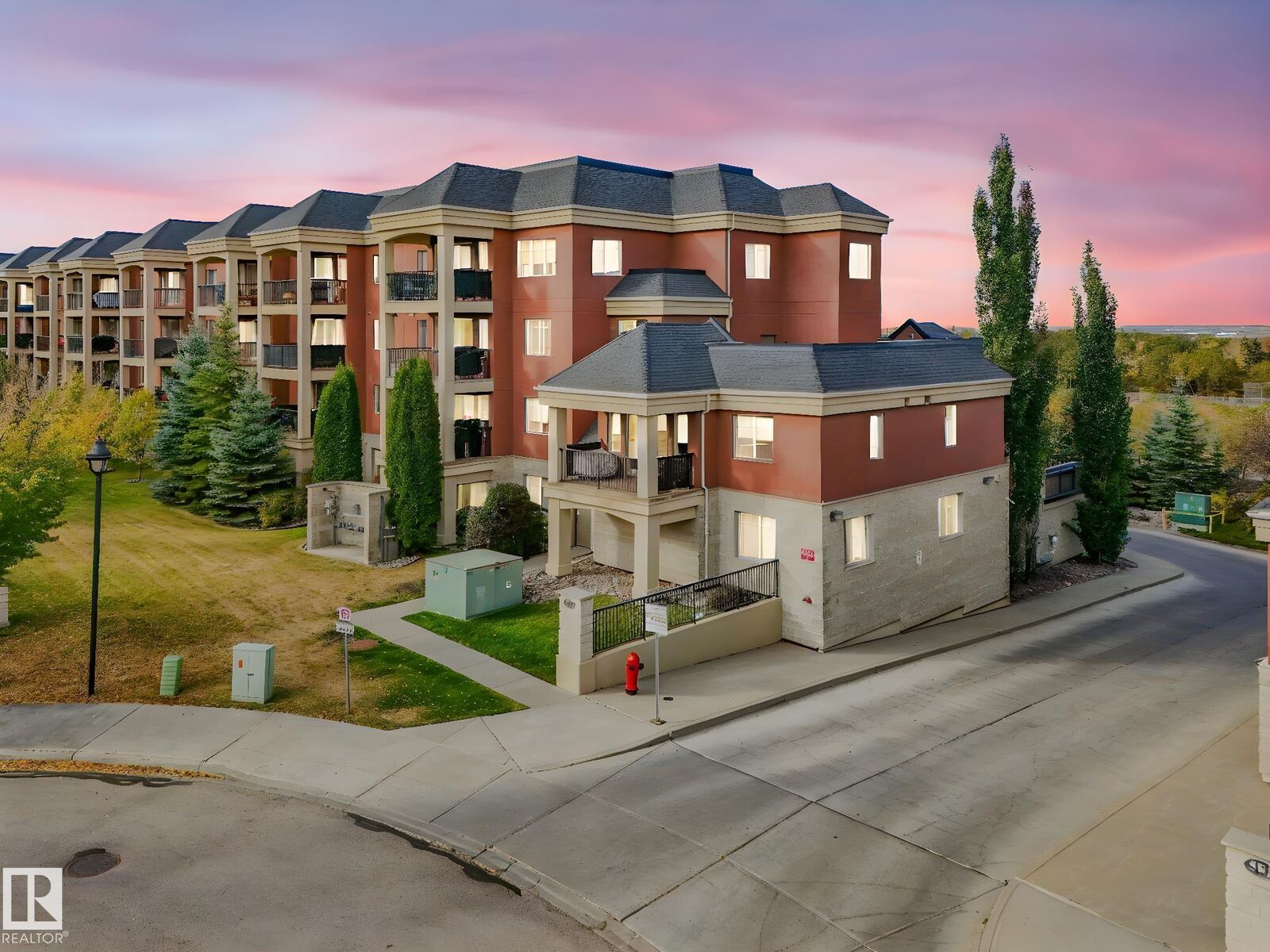 Property Photo:  500 Palisades Way 112  AB T8H 0H7 