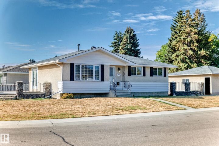 14804 73A Street NW  Edmonton AB T5C 0W4 photo