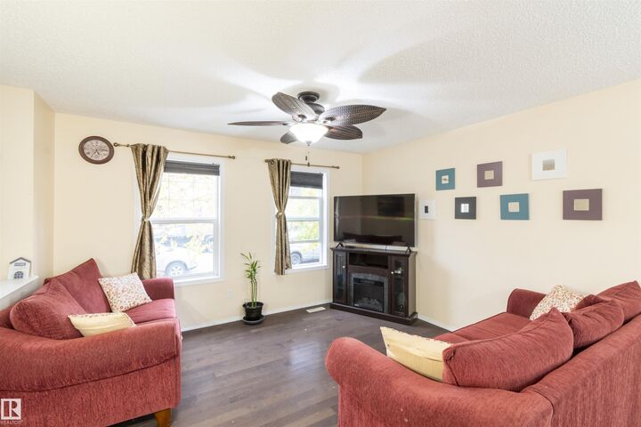 Property Photo: 3019 Arthurs Crescent SW AB T6W 2H9