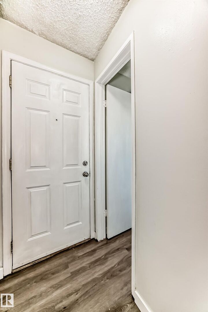Property Photo: 1651 46 Street NW 17 AB T6L 5H2