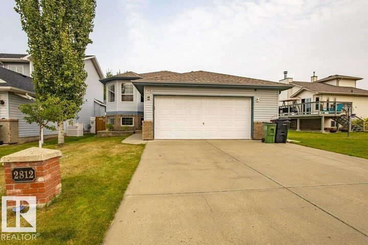 2812 40A Avenue NW  Edmonton AB T6T 1L7 photo