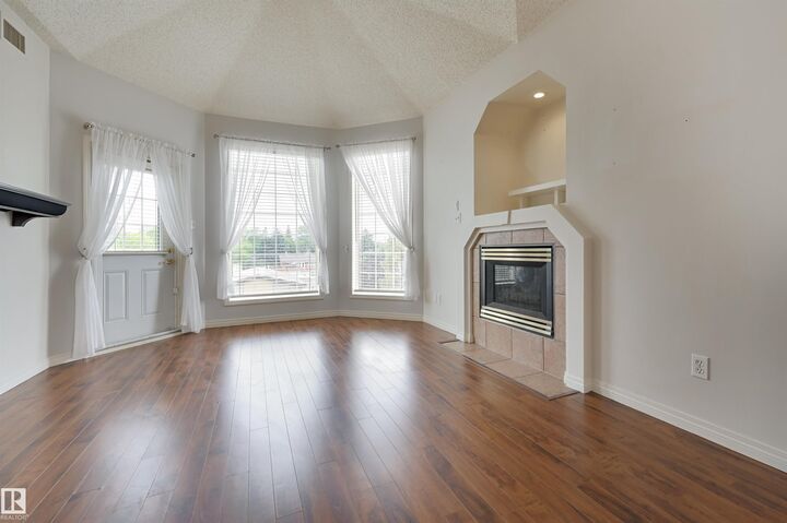 Property Photo: 11308 130 Avenue NW 304 AB T5E 6L2