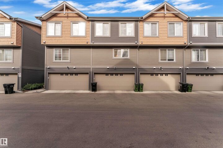 3033 151 Avenue NW  Edmonton AB T5Y 3W4 photo