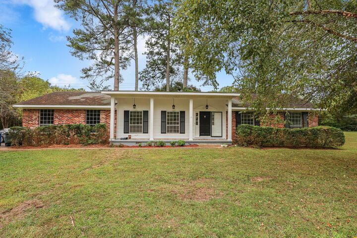 Property Photo: 4716 Briarwood Circle TN 37416