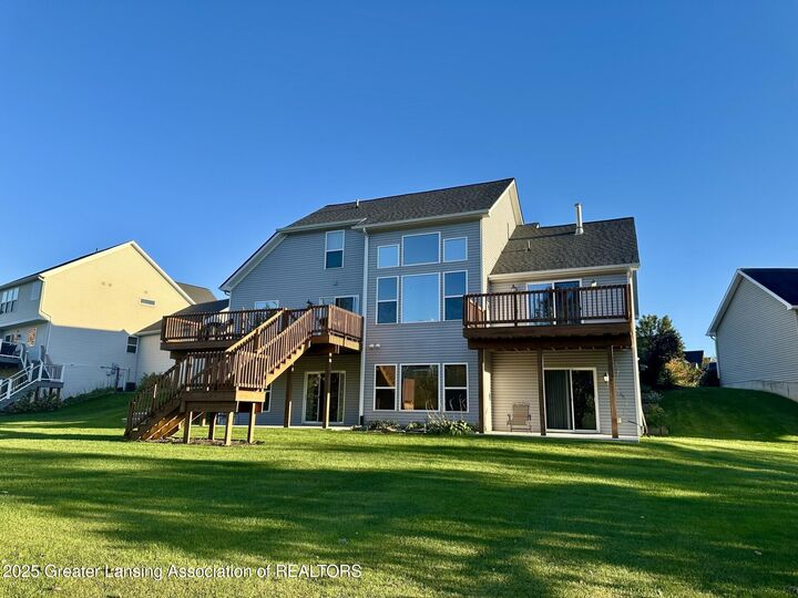 Property Photo: 1106 Cobblestone Court MI 48895
