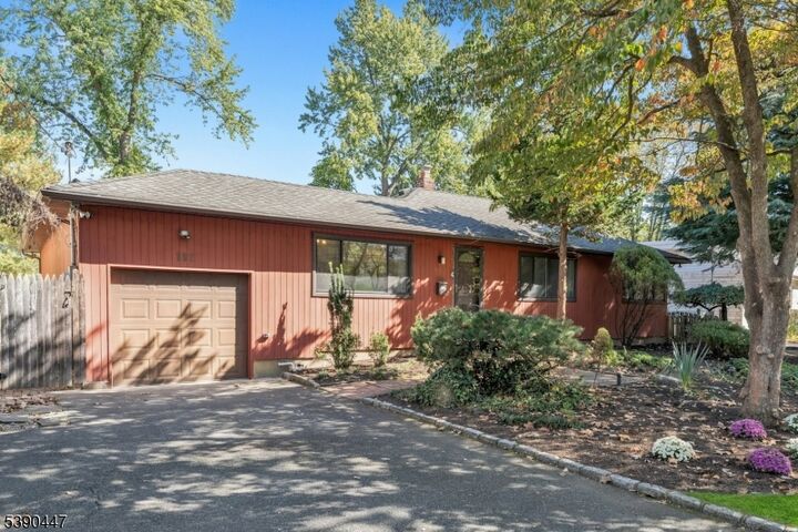 Property Photo: 192 Valley Rd NJ 07661