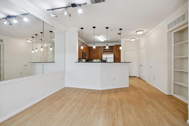 Property Photo: 1711 Old Spanish Trail 440 TX 77054