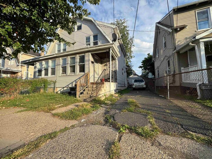 313 Tioga St  Trenton NJ 08609 photo