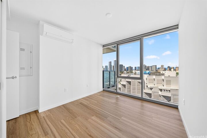 Property Photo: 1500 Rycroft Street 1704R HI 96814