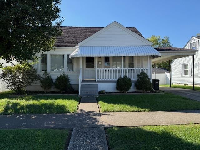 Property Photo: 423 30th Street WV 25702