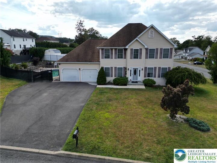Property Photo: 114 Kestrel Road PA 18707