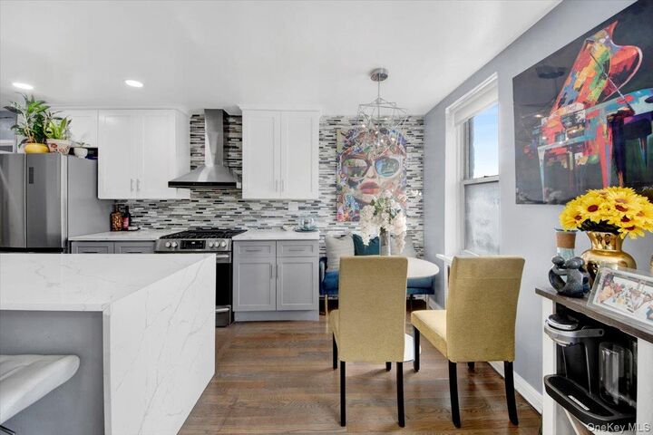 Property Photo: 610 Waring 4F NY 10467