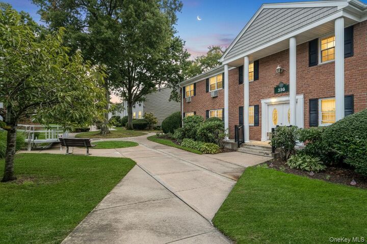 Property Photo: 336 Lakeland Avenue 5D NY 11782