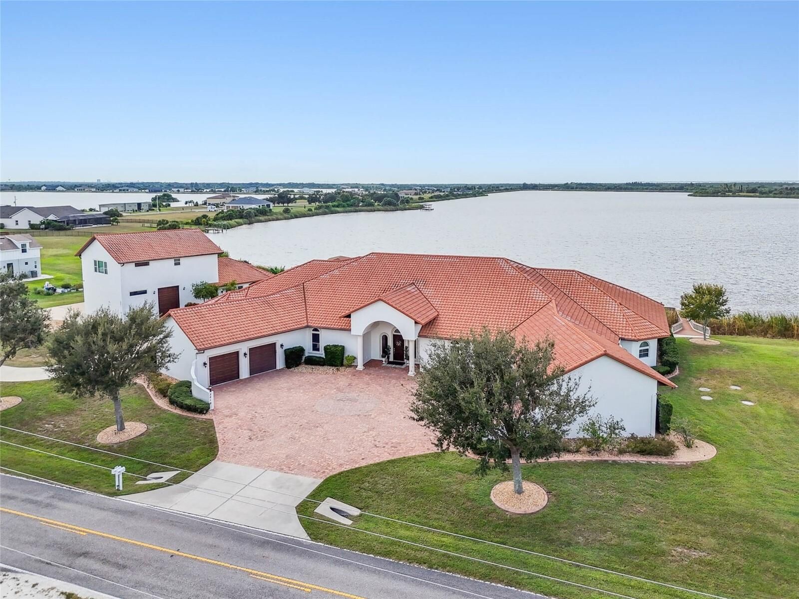 Property Photo: 3215 Gulf City Road FL 33570