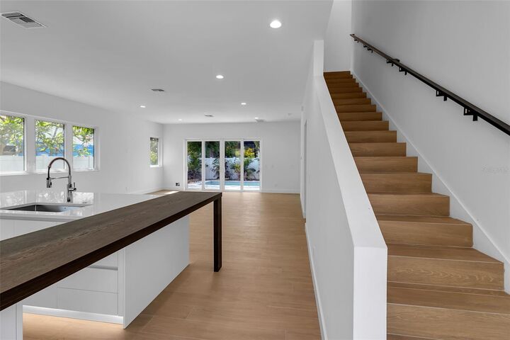 Property Photo: 2516 Browning Street FL 34237