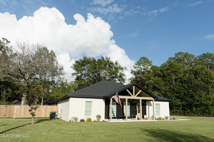 Property Photo: 2000 Plover Lane MS 39553