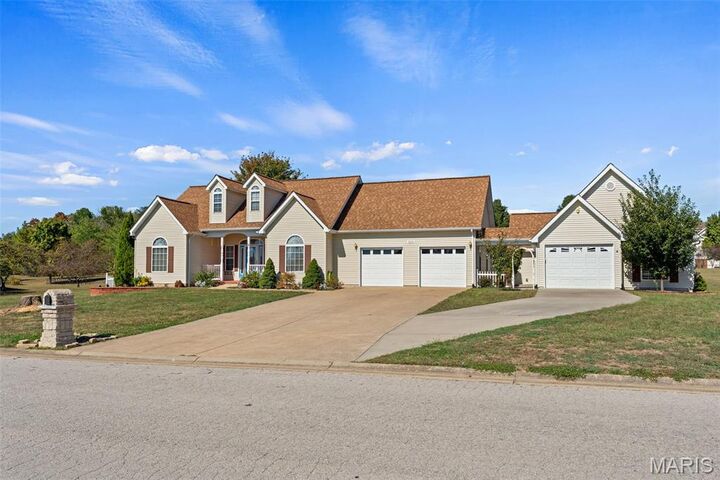 829 Oakmont Lane  Union MO 63084 photo