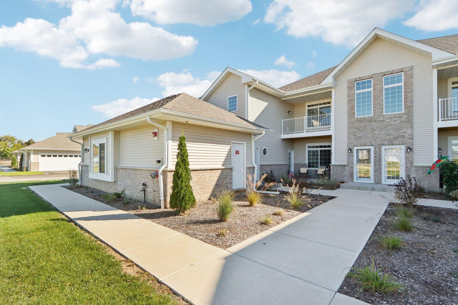 Property Photo: 1625 Grey Fox Trl F WI 53149
