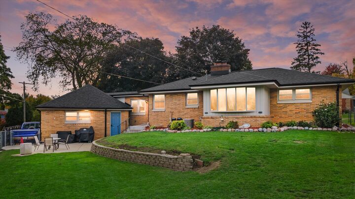 Property Photo:  3900 N 107th St  WI 53222