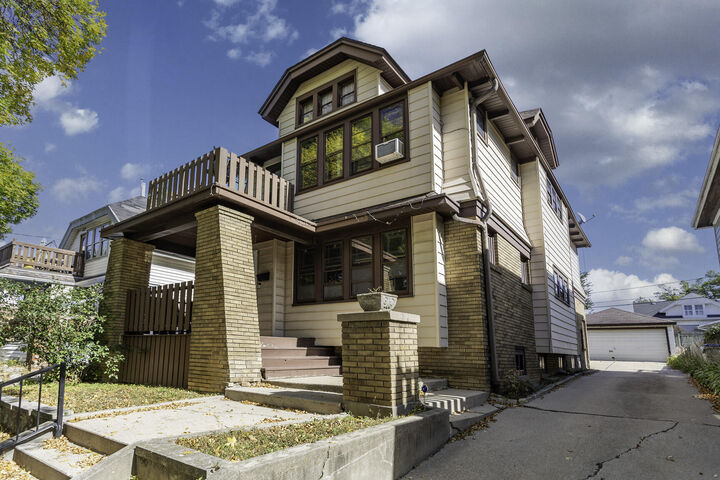 Property Photo:  1372 N 59th St 1374  WI 53208