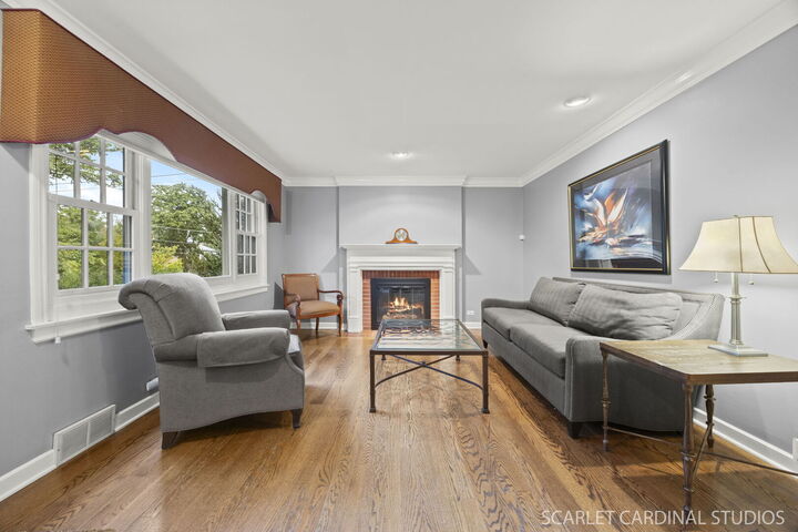Property Photo: 265 N Main Street IL 60137