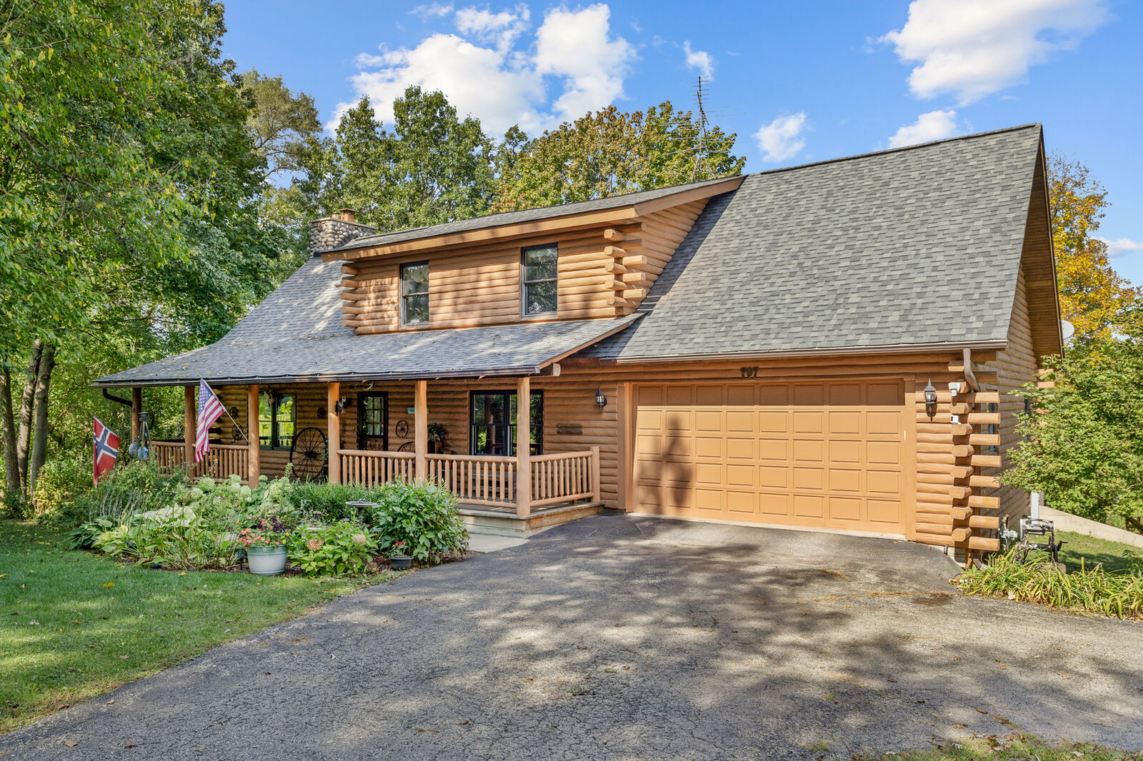 Property Photo: 707 Quinn Road IL 60051