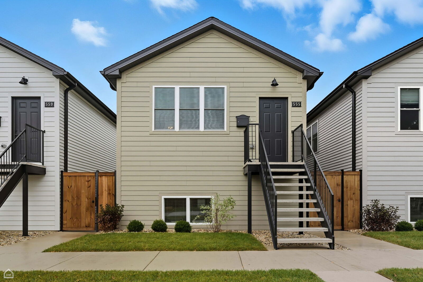 Property Photo:  553 N Springfield Avenue  IL 60624 