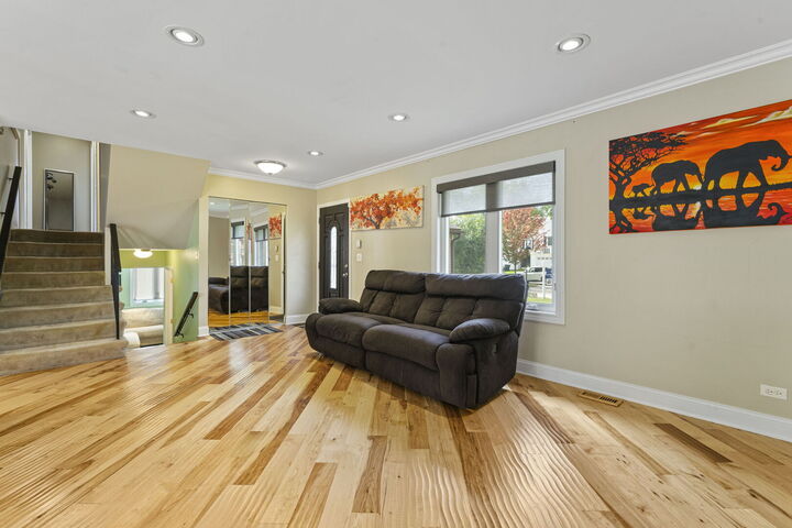 Property Photo: 307 Albright Court IL 60061